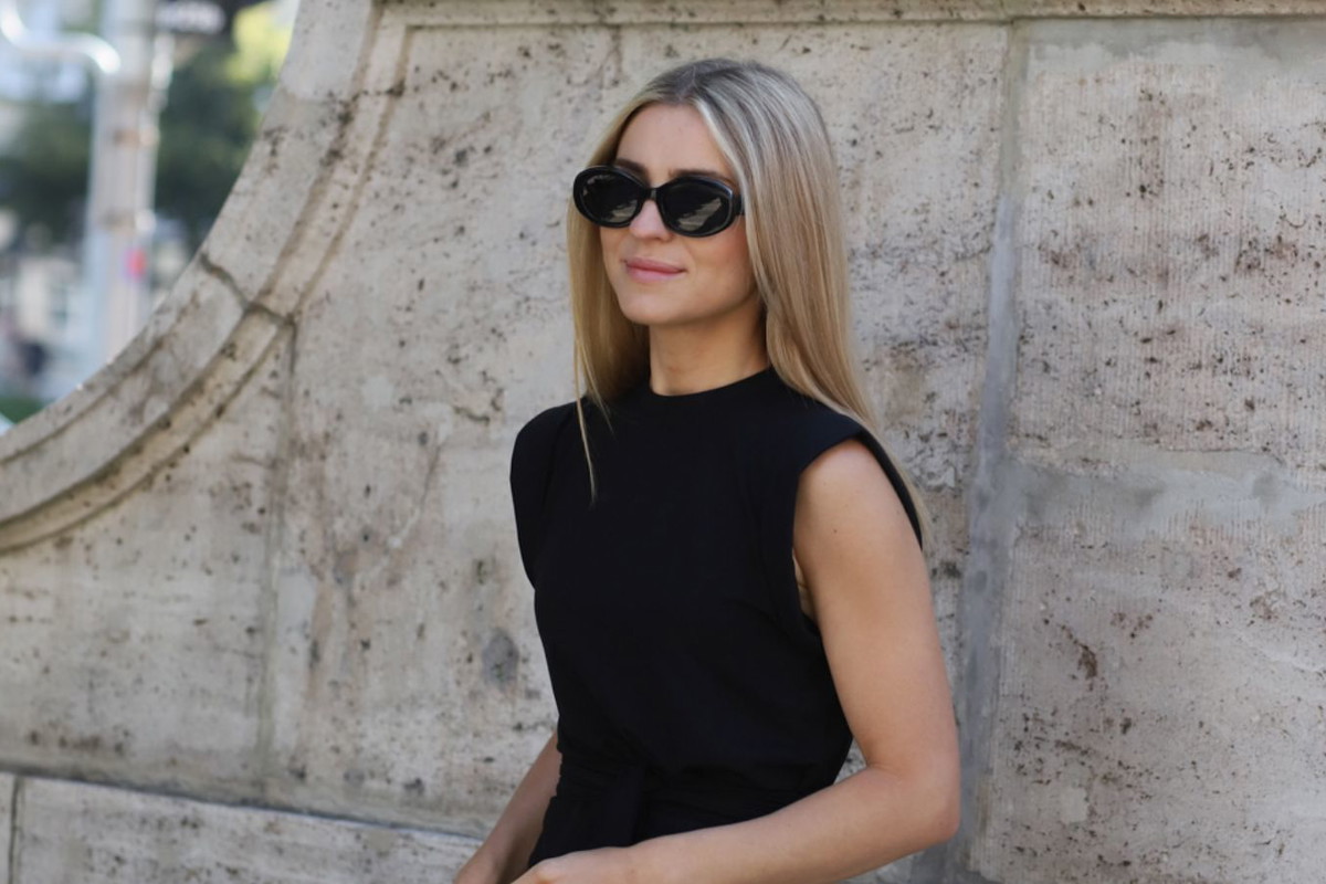 Black maxi dress na lato 2026