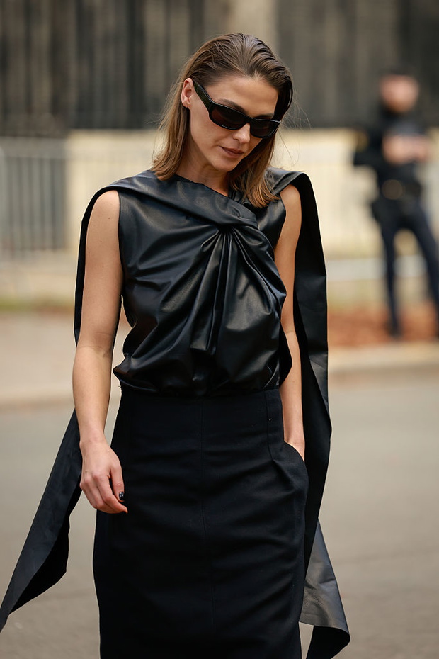 Leather shell top – trend 2026 w stylu Kożuchowskiej