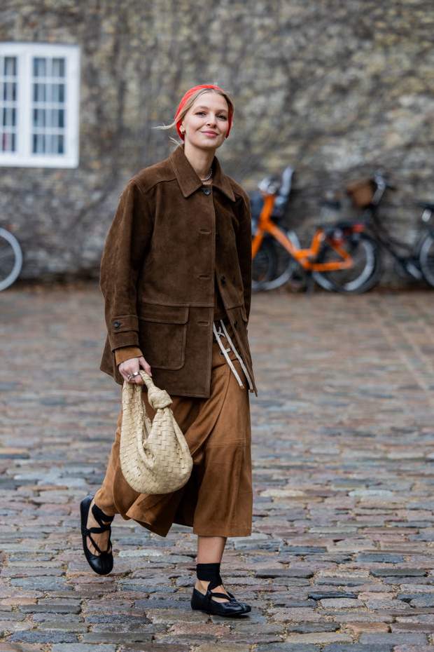 Wrap ballet flats. Najmodniejsze płaskie buty 2026