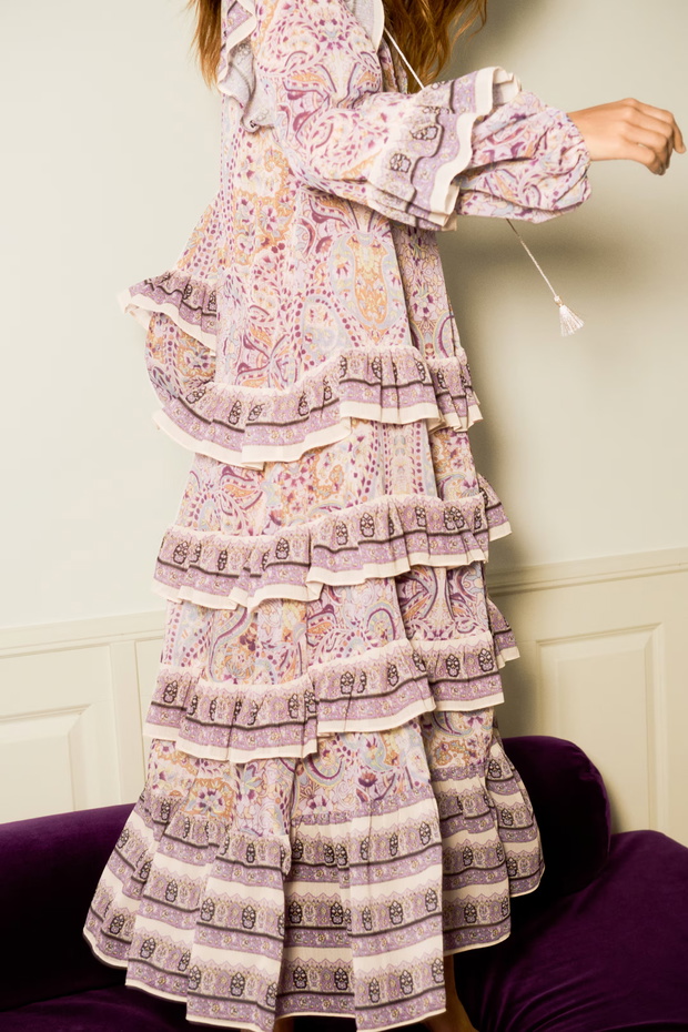 Sukienka boho z falbanami H&M – trend 2026