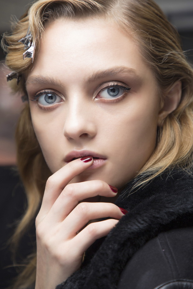Modne paznokcie: manicure na jesień 2018. Temperley London