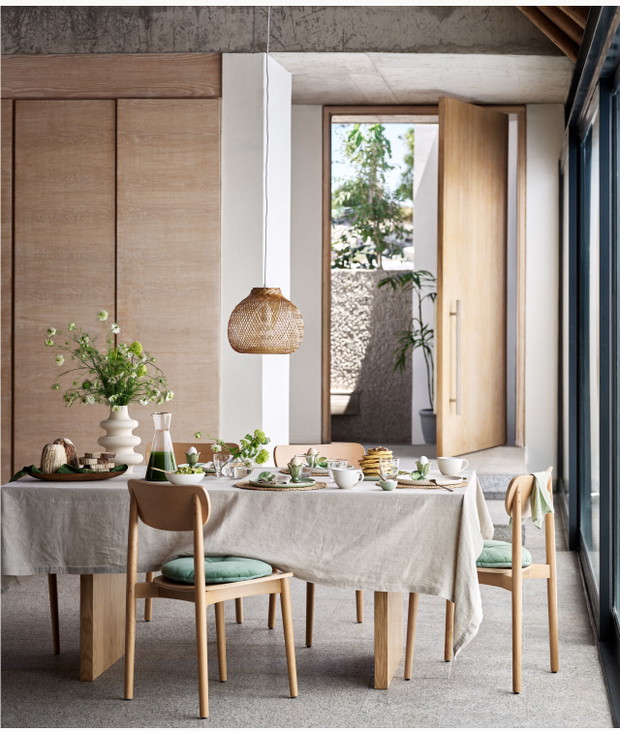 Świąteczny stół H&M HOME