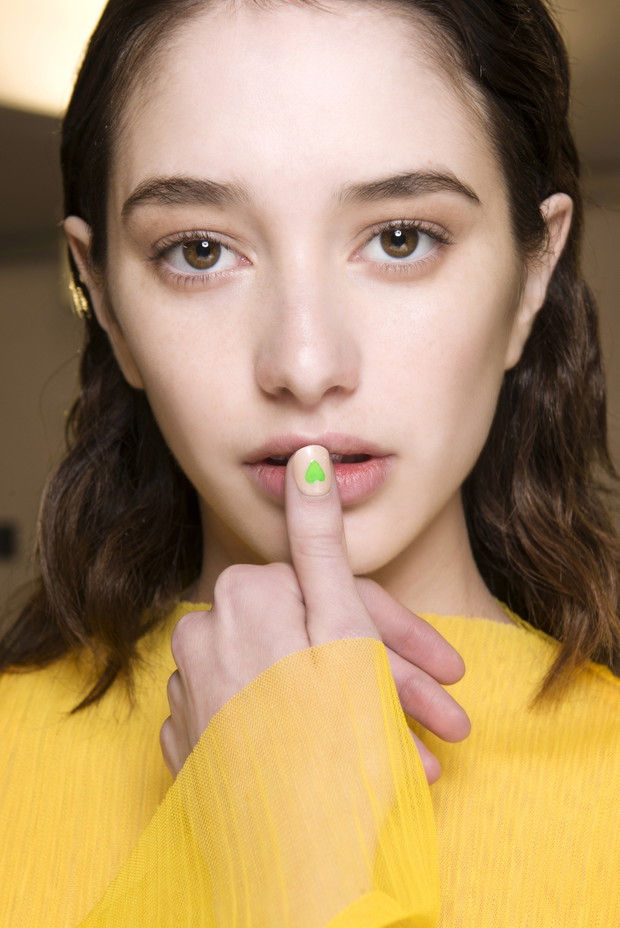 Manicure wiosna-lato 2018. Modne paznokcie i trendy! Vivetta