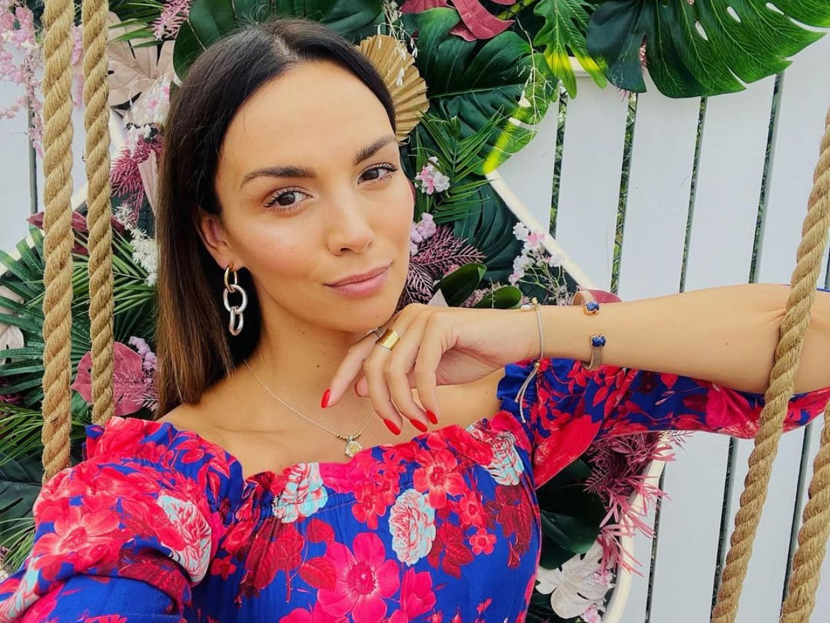 Paulina Krupińska w koronkowej spódnicy