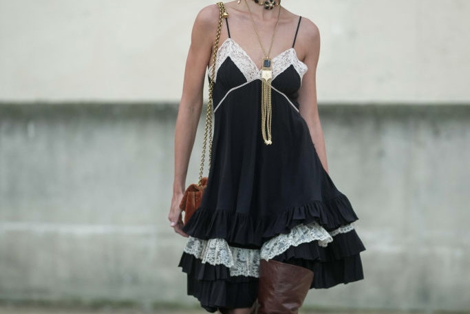 Chloé: Outside Arrivals - Paris Fashion Week - Womenswear Fall/Winter 2025-2026