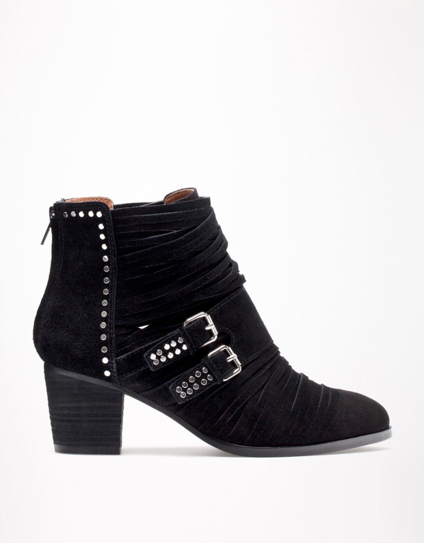 Buty na jesień: sztyblety i botki