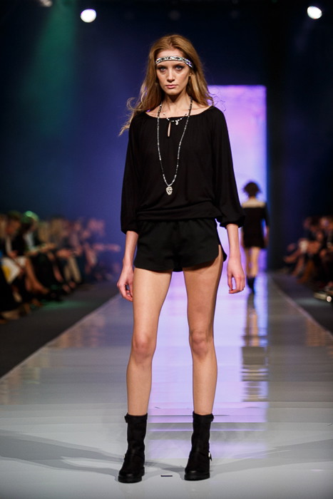 Fashion Week Poland: Natalia Jaroszewska wiosna-lato 2014