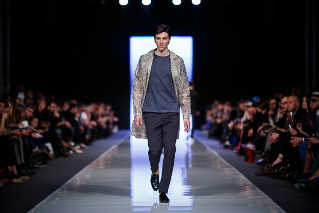 Fashion Week Poland: Wojtek Haratyk wiosna-lato 2014