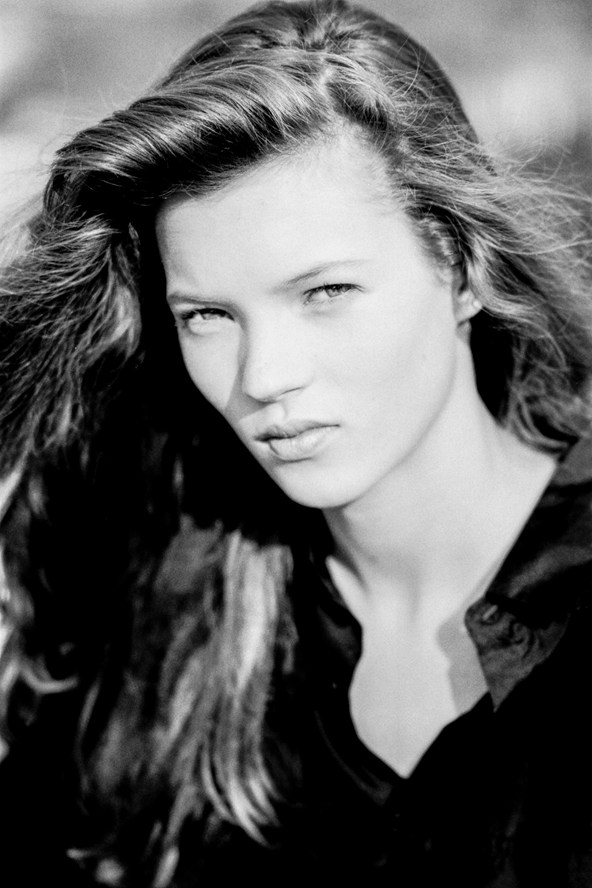 Pierwsze zdjęcia Kate Moss na wystawie w Londynie