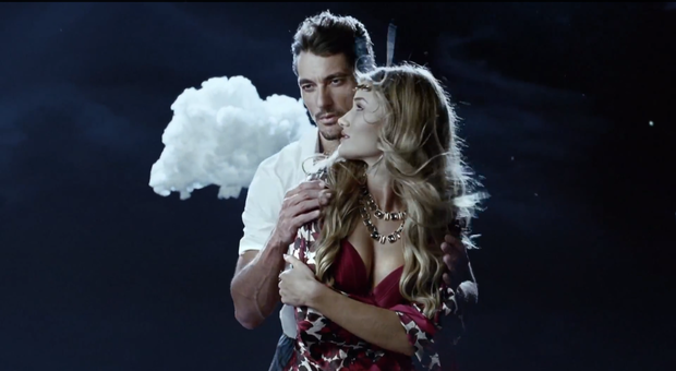 Rosie Huntington-Whiteley w Krainie Czarów