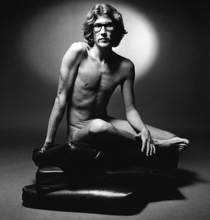 Yves-Saint Laurent w 1971 r., w reklamie wody męskiej wody kolońskiej YSL