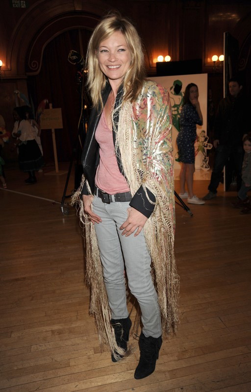 40. najlepszych stylizacji na 40.urodziny Kate Moss!