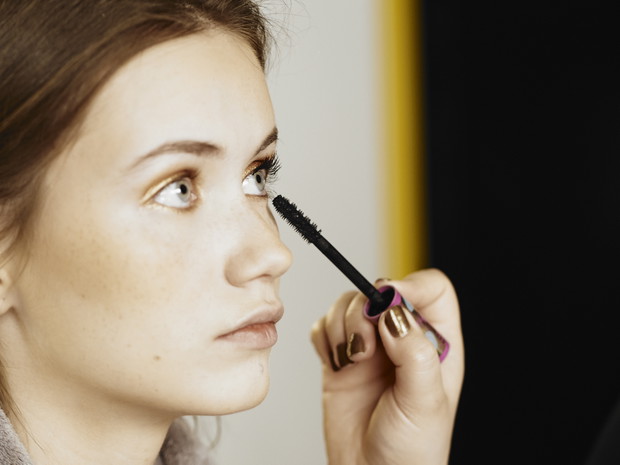 Kulisy sesji Avon Beauty School: skóra muśnięta słońcem