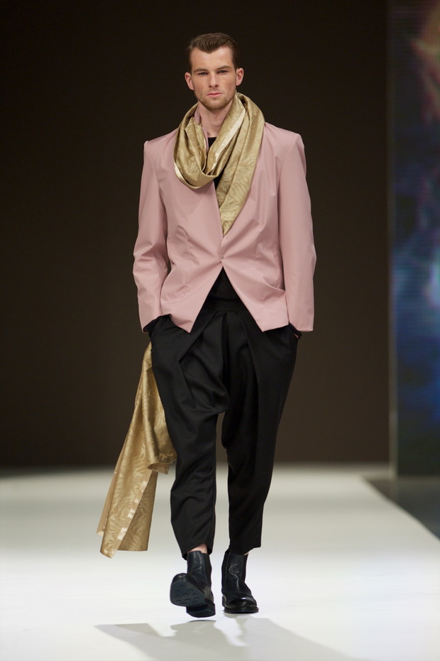 Fashion Week Poland: Jarosław Ewert wiosna-lato 2015