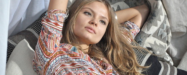 Magdalena Frąckowiak w kampanii Ba&sh wiosna-lato 2015