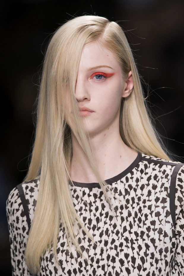 Prosto z wybiegu: blond. Jak go nosić?