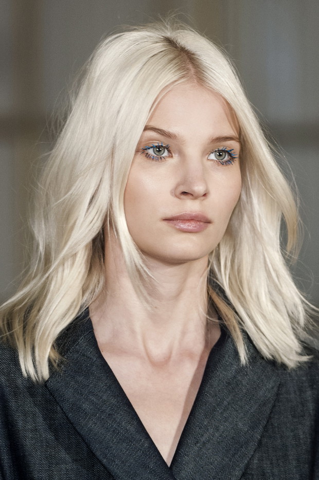Prosto z wybiegu: blond. Jak go nosić?