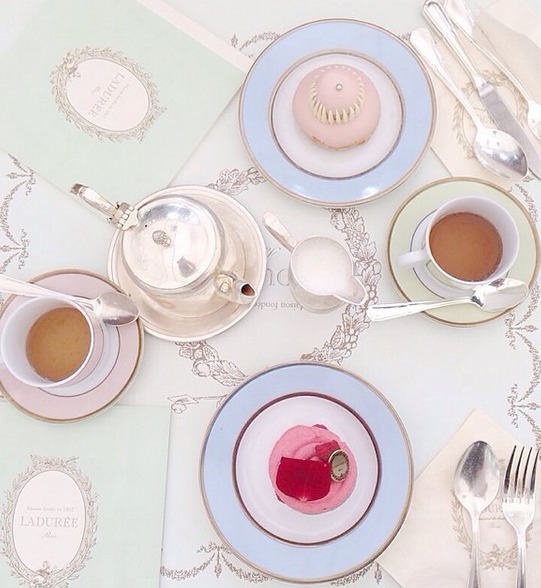 Ladurée Paris - narodowa duma Francji