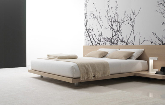 Sypialnia w neutralnych kolorach