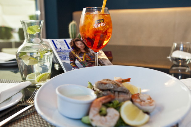 Aperol Spritz - urodzinowy drink ELLE