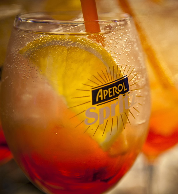 Aperol Spritz - urodzinowy drink ELLE