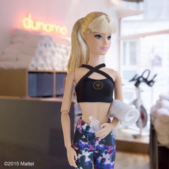 Barbie na Paris Fashion Week wiosna-lato 2016