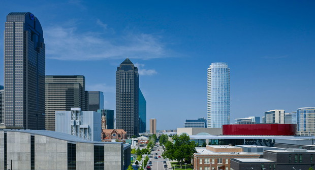 Wnętrze tygodnia: słodki jak bombonierka apartament w Dallas