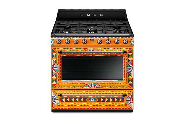 Dolce&Gabbana x Smeg - nowa kolekcja kuchenek, okapów i lodówek