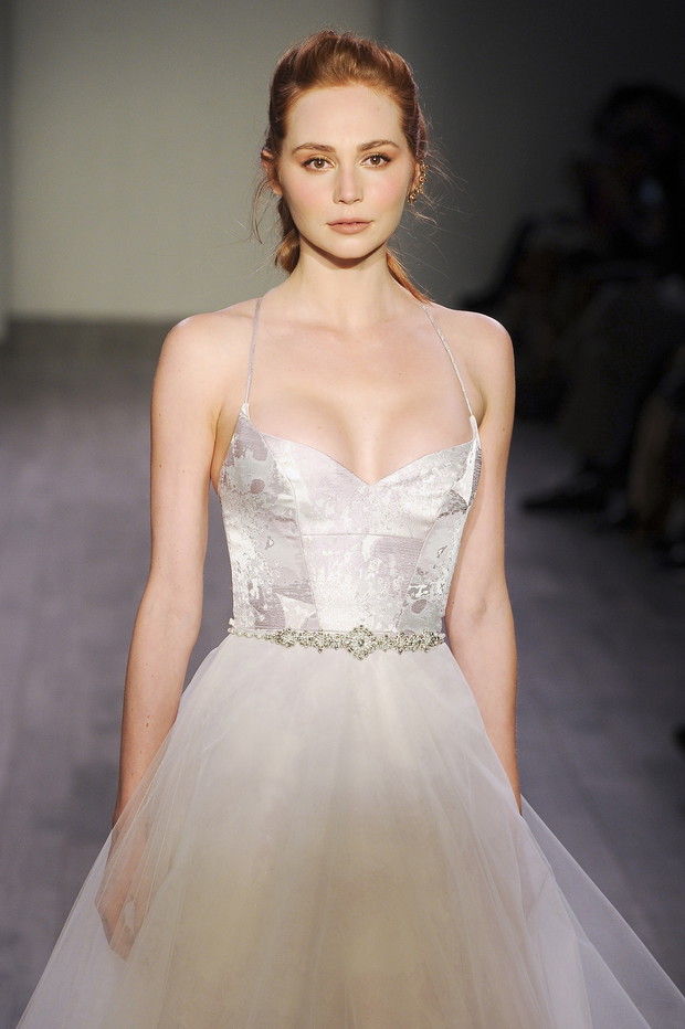 Suknie ślubne Alvina Valenta jesień-zima 2015/2016