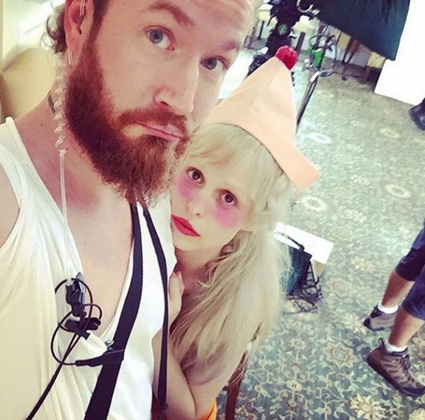 Petite Meller: lolita śpiewa