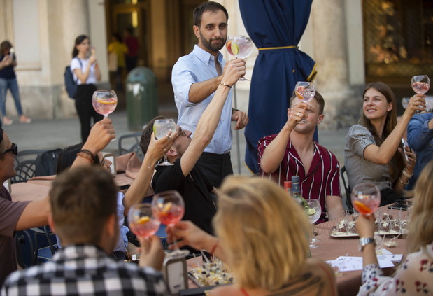 Włoskie aperitivo z Martini w Turynie
