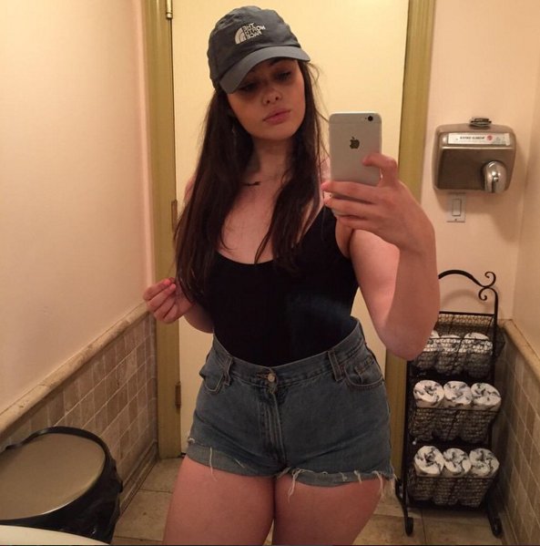 Barbie Ferreira, modelka plus size w kampanii #AerieReal