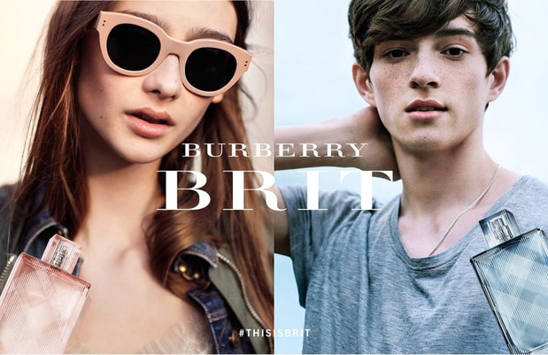 Brooklyn Beckham fotografuje kampanię perfum Burberry, fot. serwis prasowy