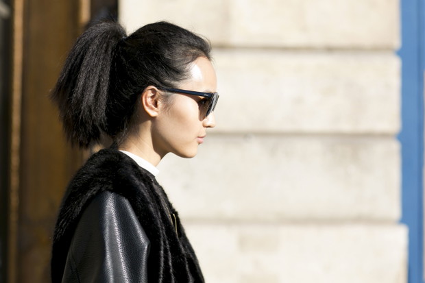 Street fashion: modelki off duty w Paryżu