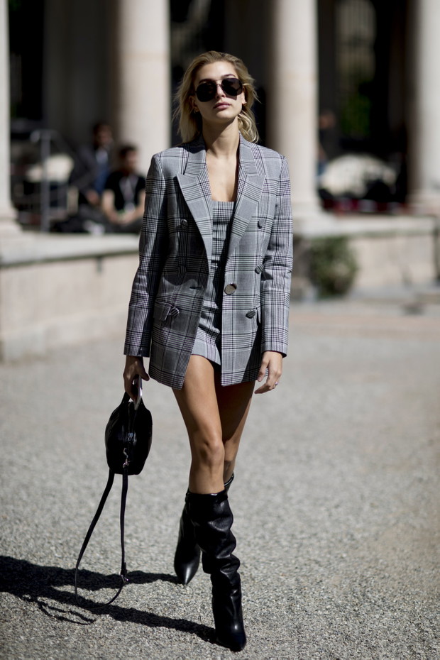 Stylizacja Hailey Baldwin w Mediolanie