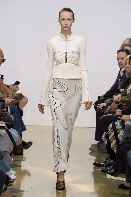 Trendy 2016: bielizna na wierzch