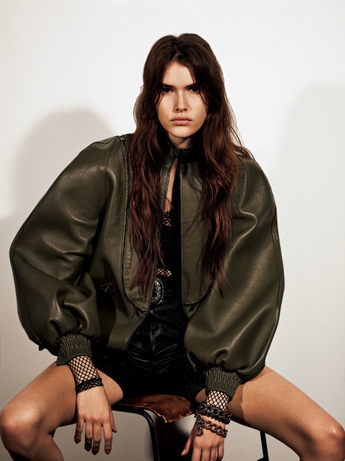 Kurtka bomber w social mediach trendy 2016