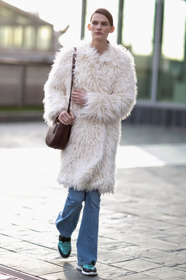 Street fashion: modelki off duty na Milan Fashion Week j-z 2016/2017