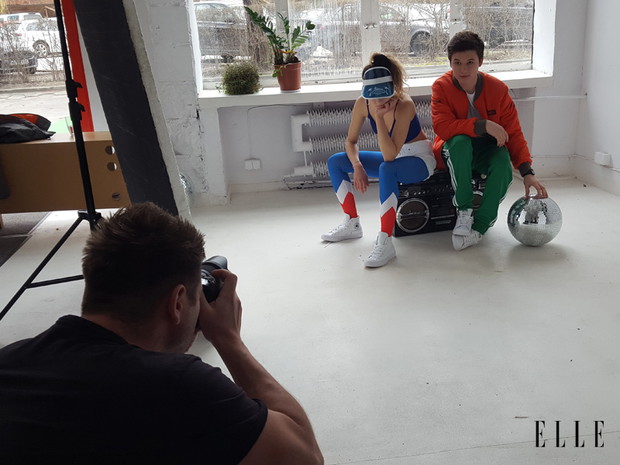Backstage sesji w majowym ELLE
