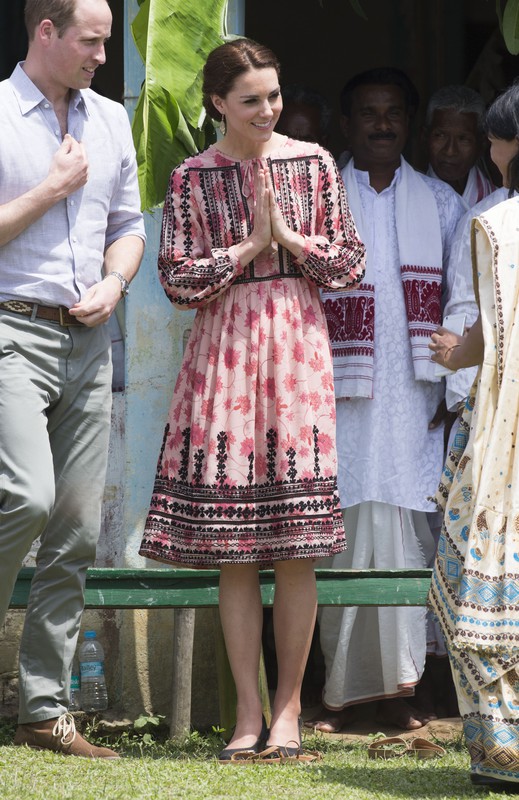 Księżna Catherine z wizytą w Indiach. Zobacz stylizacje!