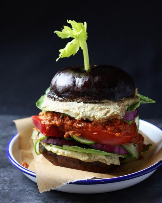 #BESTOFVEGANBURGER - hit na Instagramie, fot. @raw_move