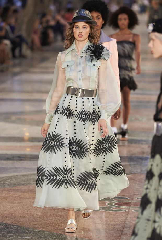 Chanel Cruise 2016/2017