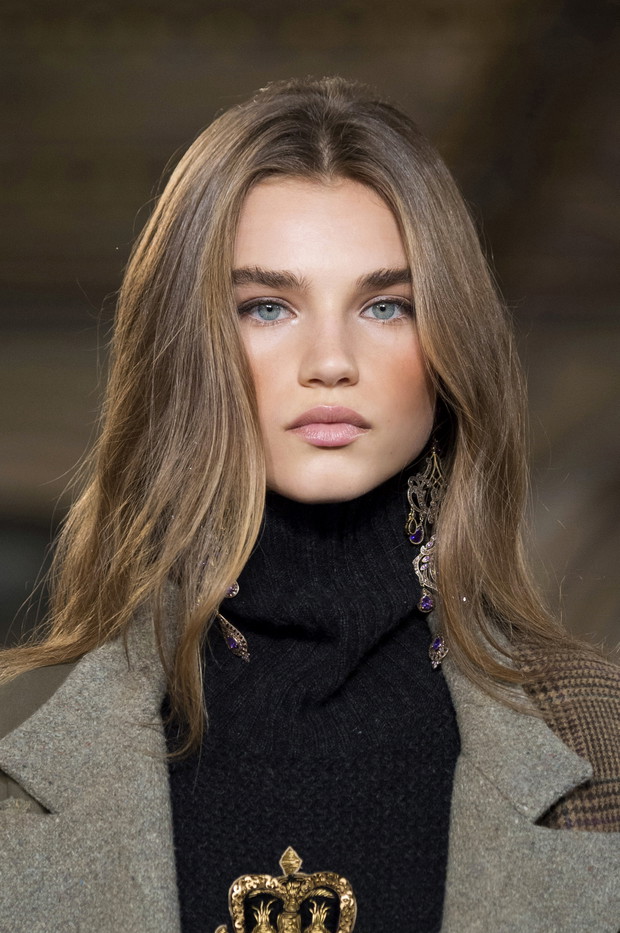 Półdługie włosy Ralph Lauren