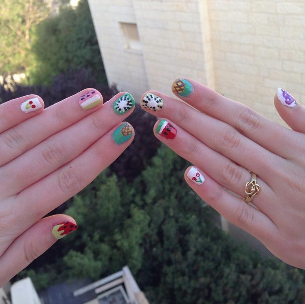 Fruit Manicure - owocowe paznokcie na lato, fot. @nail_art._