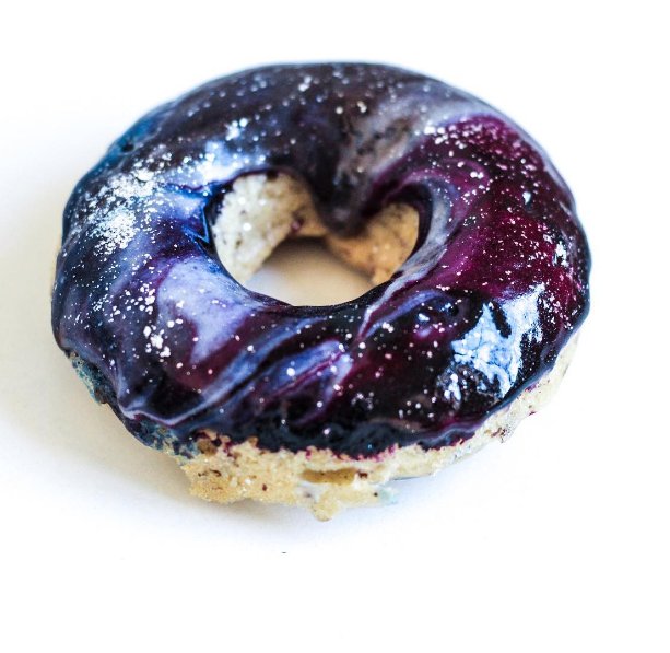 Kosmiczne pączki - idealne na cheat day!, fot. instagram sobeautifullyraw