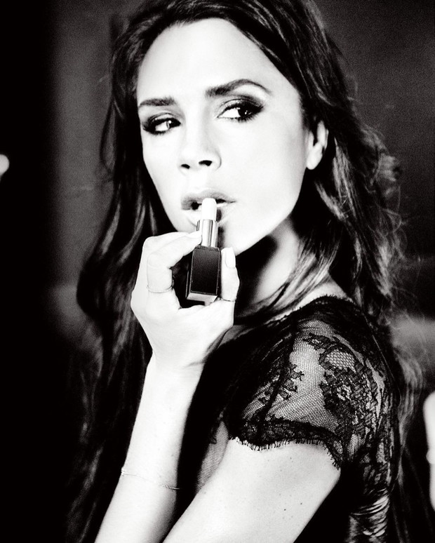 Victoria Beckham na okładce ELLE Hong Kong