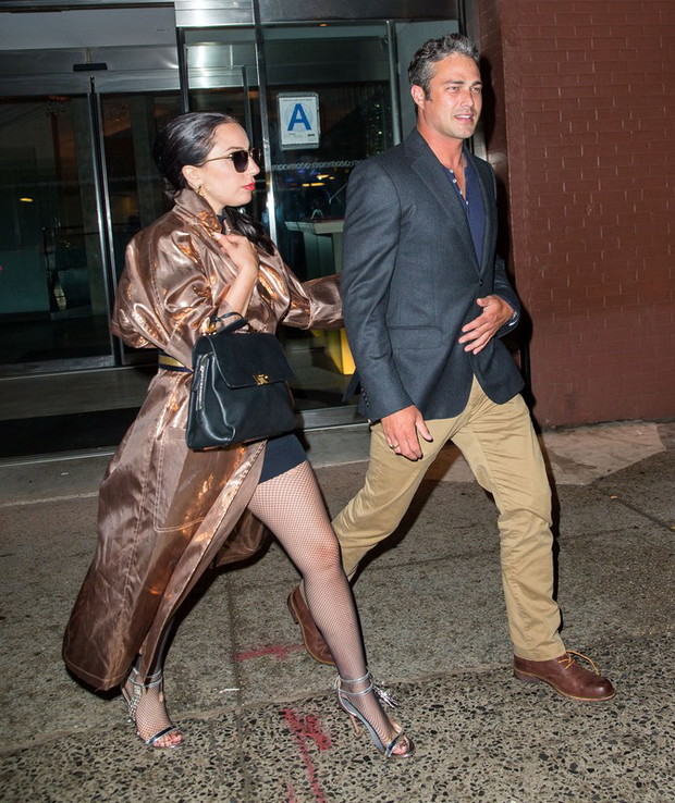 Lady Gaga i Taylor Kinney w Nowym Jorku, 2015 rok, fot. East News