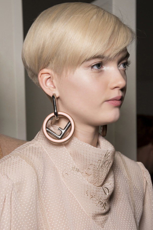 Modne fryzury blond