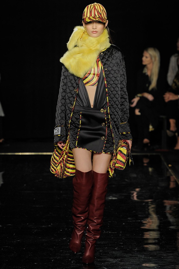 Pokaz Versace Pre-Fall 2019