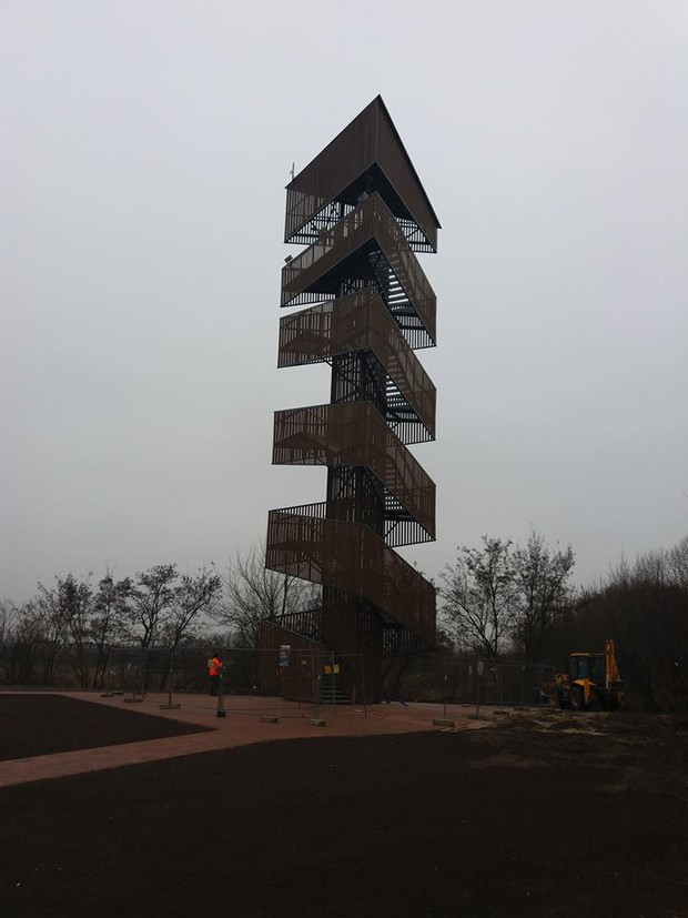 Wieża widokowa na poznańskich Szachtach, projekt Toya Design